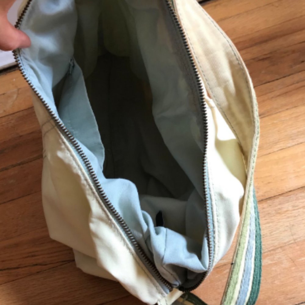 GAP Satchel - Picture 6 of 13